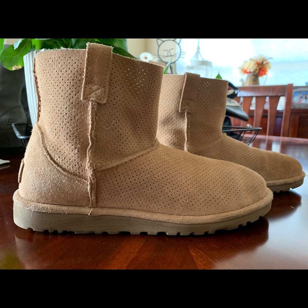UGG Classic Short Boots